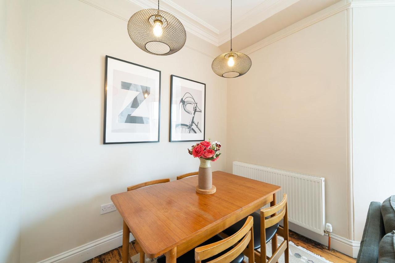 Heritage Quarter Apartment Dunfermline Bagian luar foto