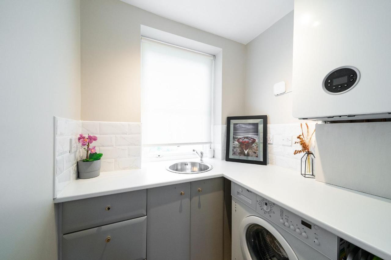 Heritage Quarter Apartment Dunfermline Bagian luar foto
